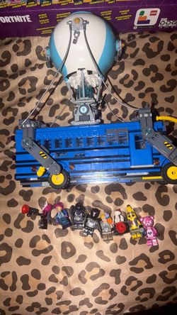 Lego Fortnite battle bus