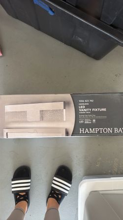 Vanity fixture