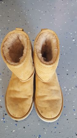 Tan Ugg Boots Sz 4