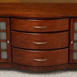 China Cabinet With Buffet