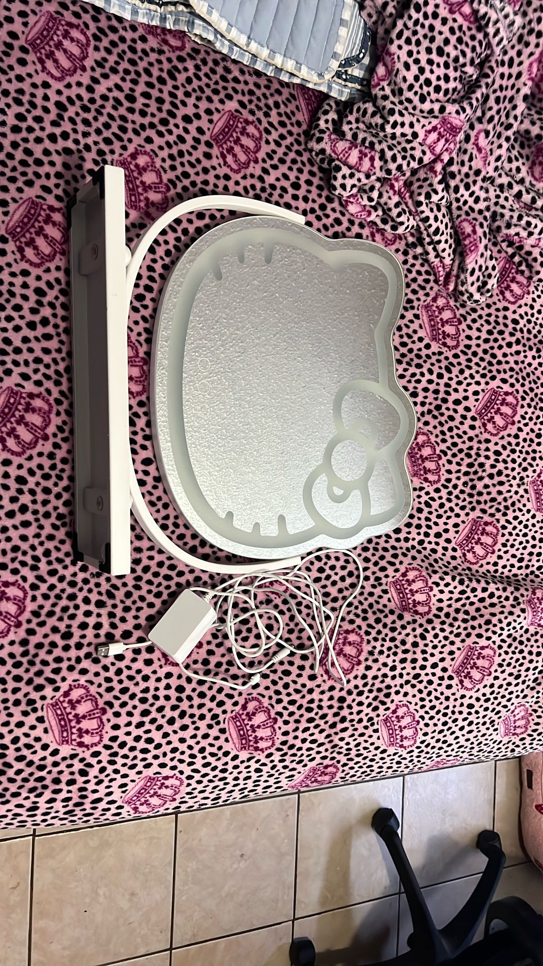 Hello Kitty LED vanity Mirror