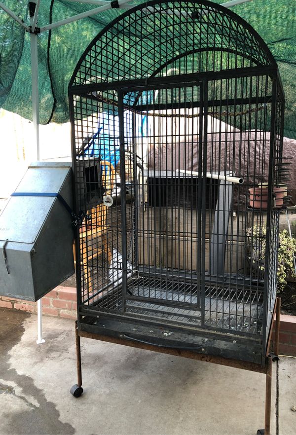 Giant African gray cage with nesting box for Sale in Bay Point, CA