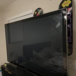 65 Inch Panasonic TV 