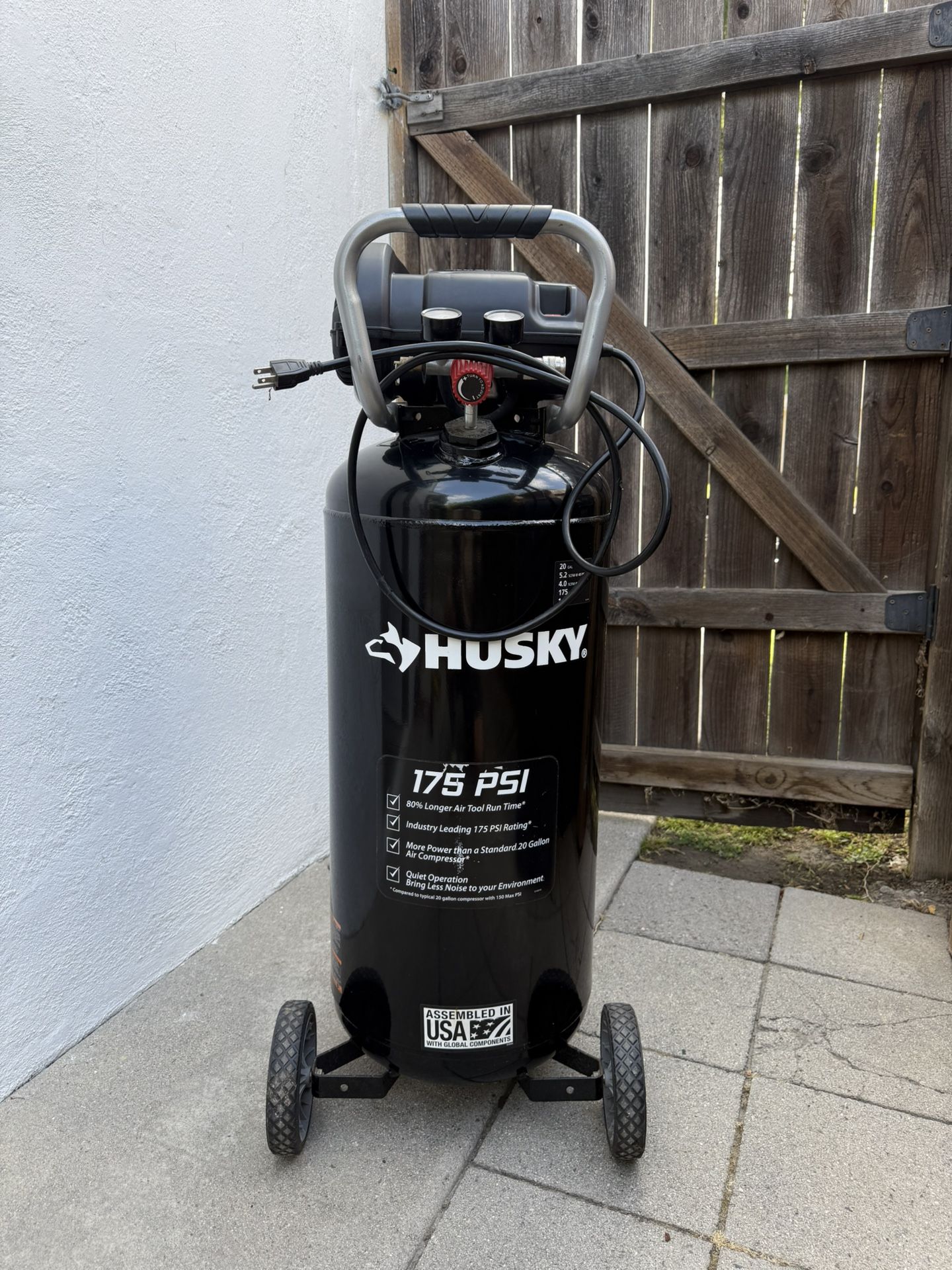Husky 20 gal 175 PSI Portable Air Compressor and Husky Compressor Hose