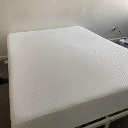 6 Months Old Bed And Frame For Sale In outer richmond