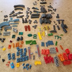 Massive Thomas The Train Tracks And Accessories 