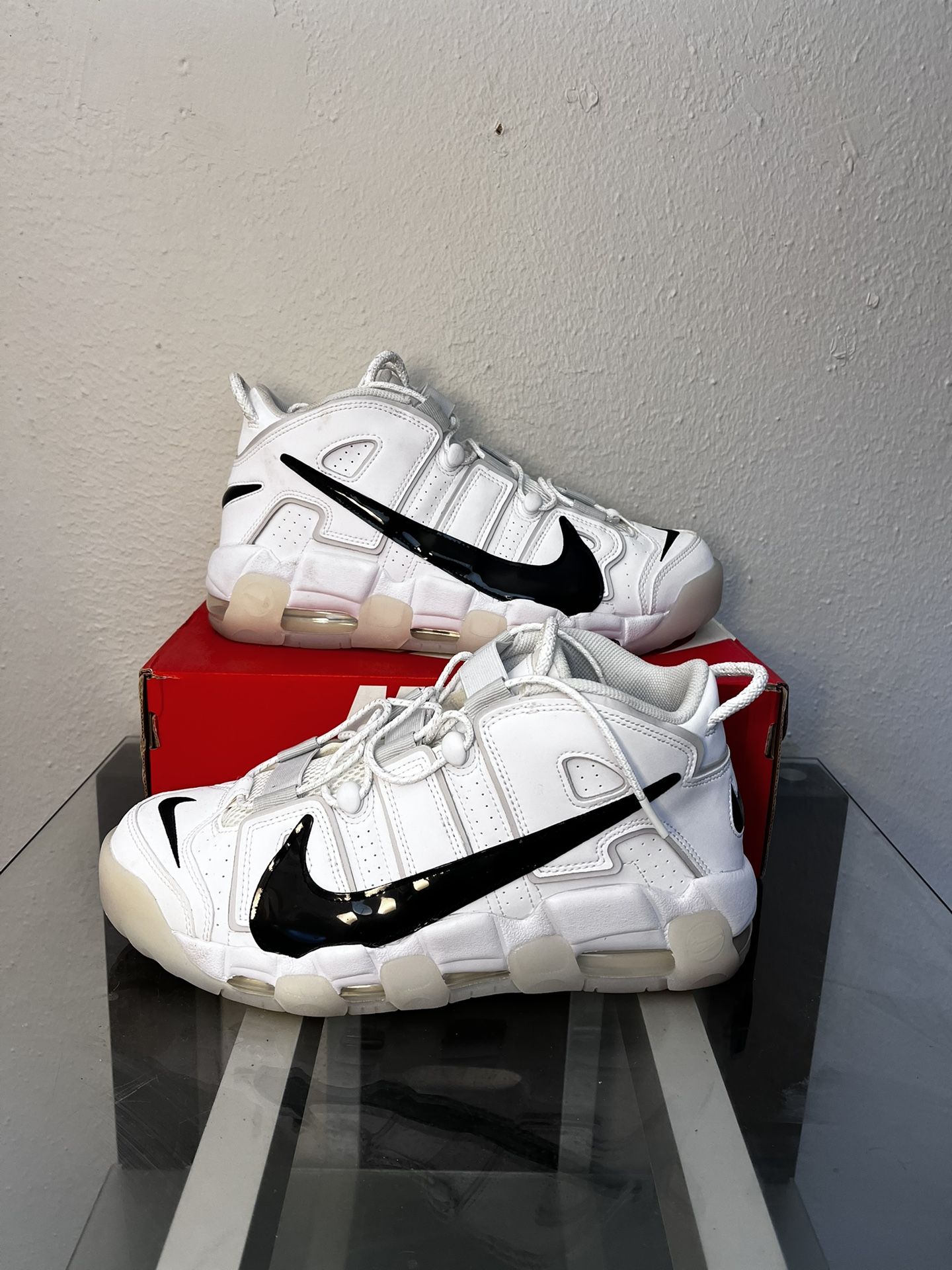 nike size: 10.5 adult 