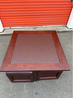 Solid Wood Coffee Table Set w/ 4 Leather Storage Ottomans – Like New