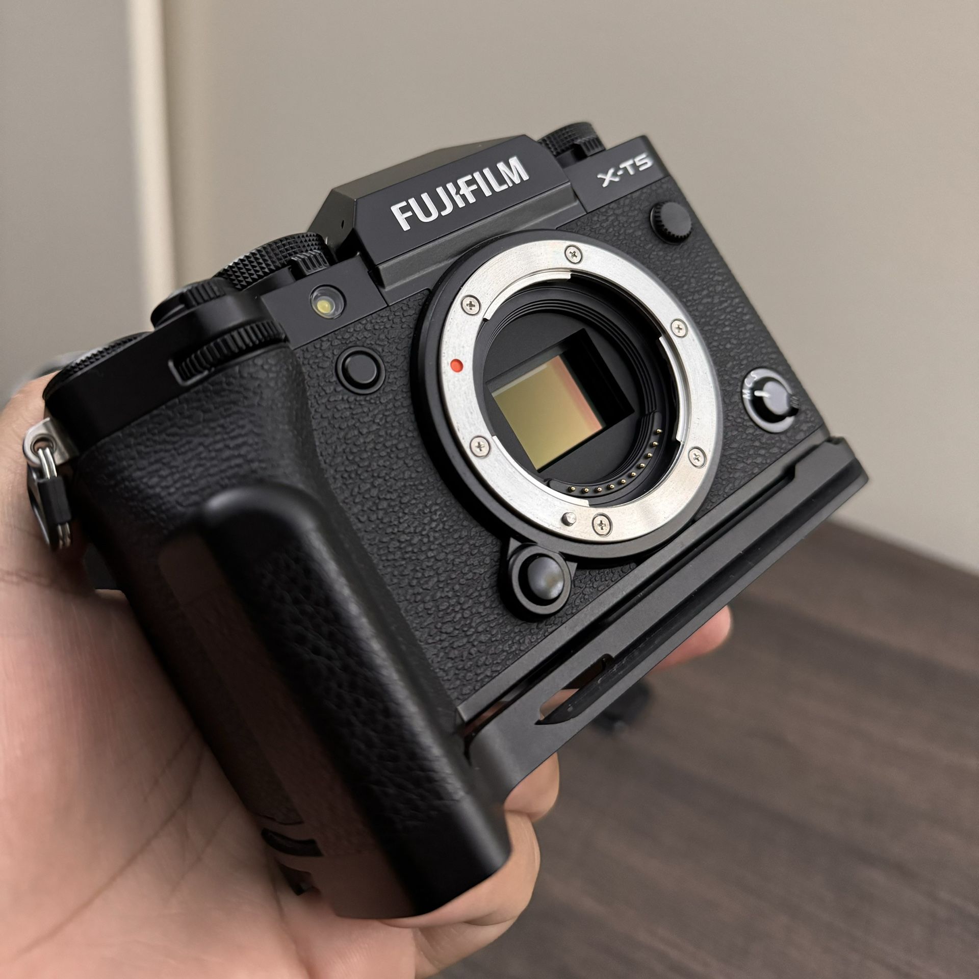 Fujifilm X-T5 (with grip, screen protector)