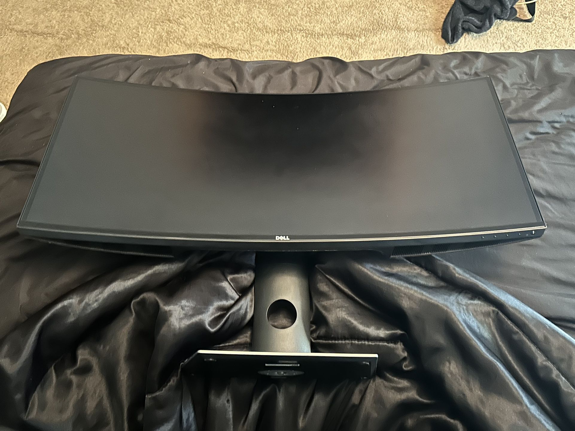 DELL CURVED MONITOR