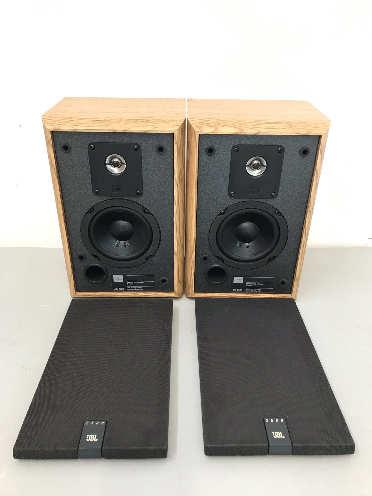JBL 2500 Bookshelf Speakers Pair- 2 Way Titanium Tweeters
