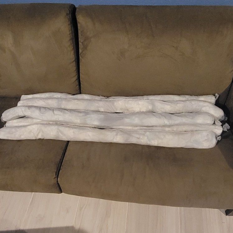 Absorbent Socks for Leaks and Spills - 3"x4' (12 Pack)