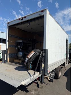 Mobile service to your house and road service tires/ llantas