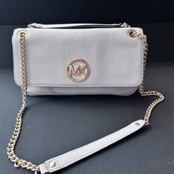 Michael Kors MK white chain shoulder bag – clean condition