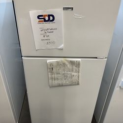 $370 Brand New top Freezer Fridge