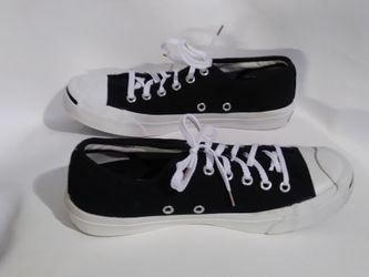 New Converse Black Sz 5 men Sz 6.5 women