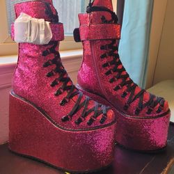 BNIB Dolls Kill Club Exx Fuschia Glitter Platform Boots