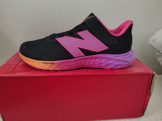 Brand New Shoes!!!! NB Kids Sneakers, Size 2