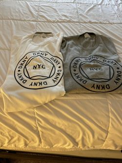 DKNY White & Grey Sweaters Size XL