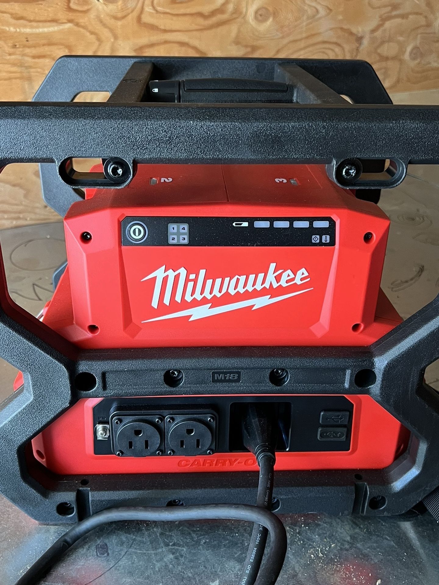 Milwaukee M18 Generator 