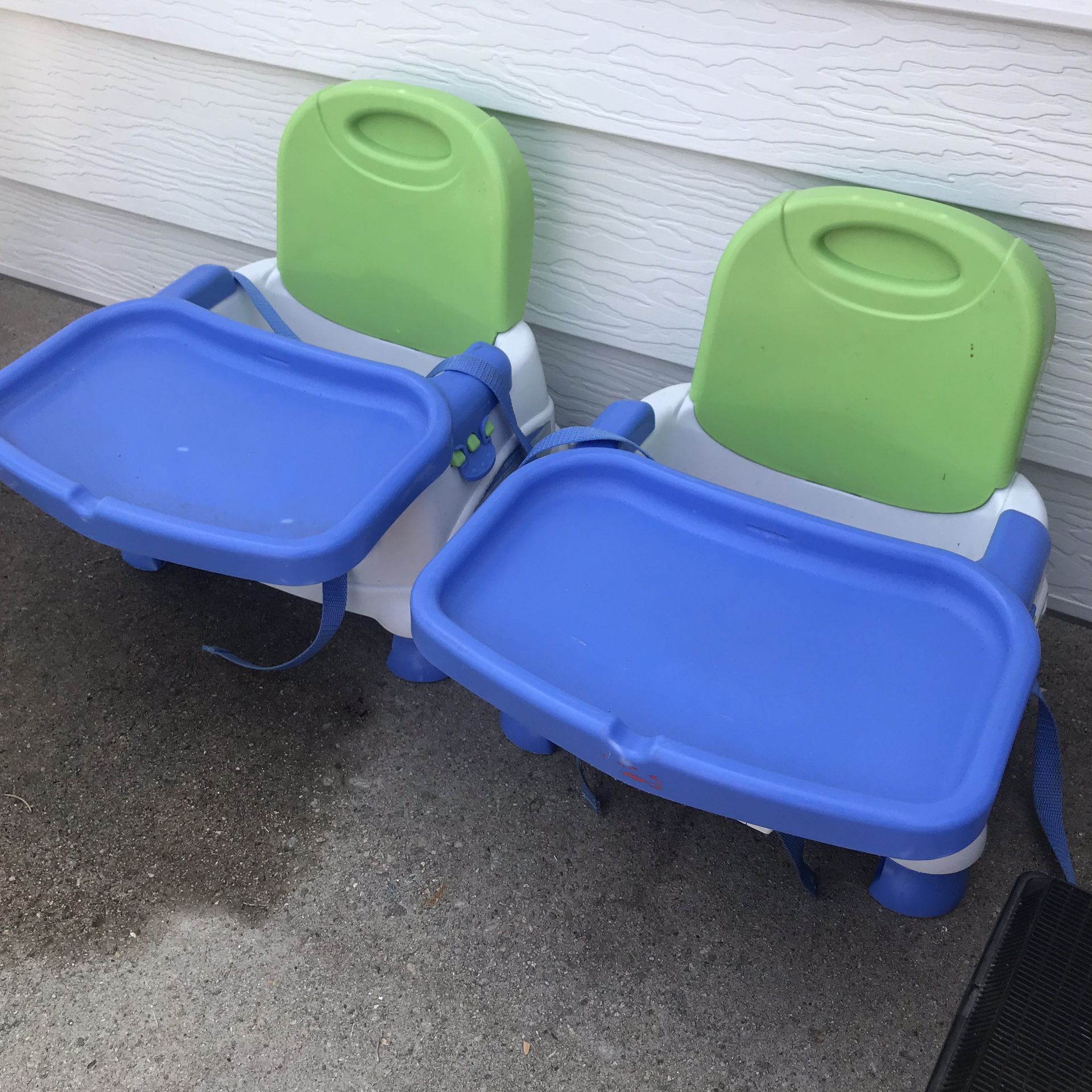 Grow-with-me Booster Seat High Chairs, set of 2