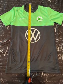 2020-21 Wolfsburg Nike Training Shirt - S)