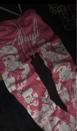 Asaali sweats