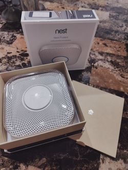 Nest Smoke & Carbon Monoxide Detector Alarm (Expired September 2026)