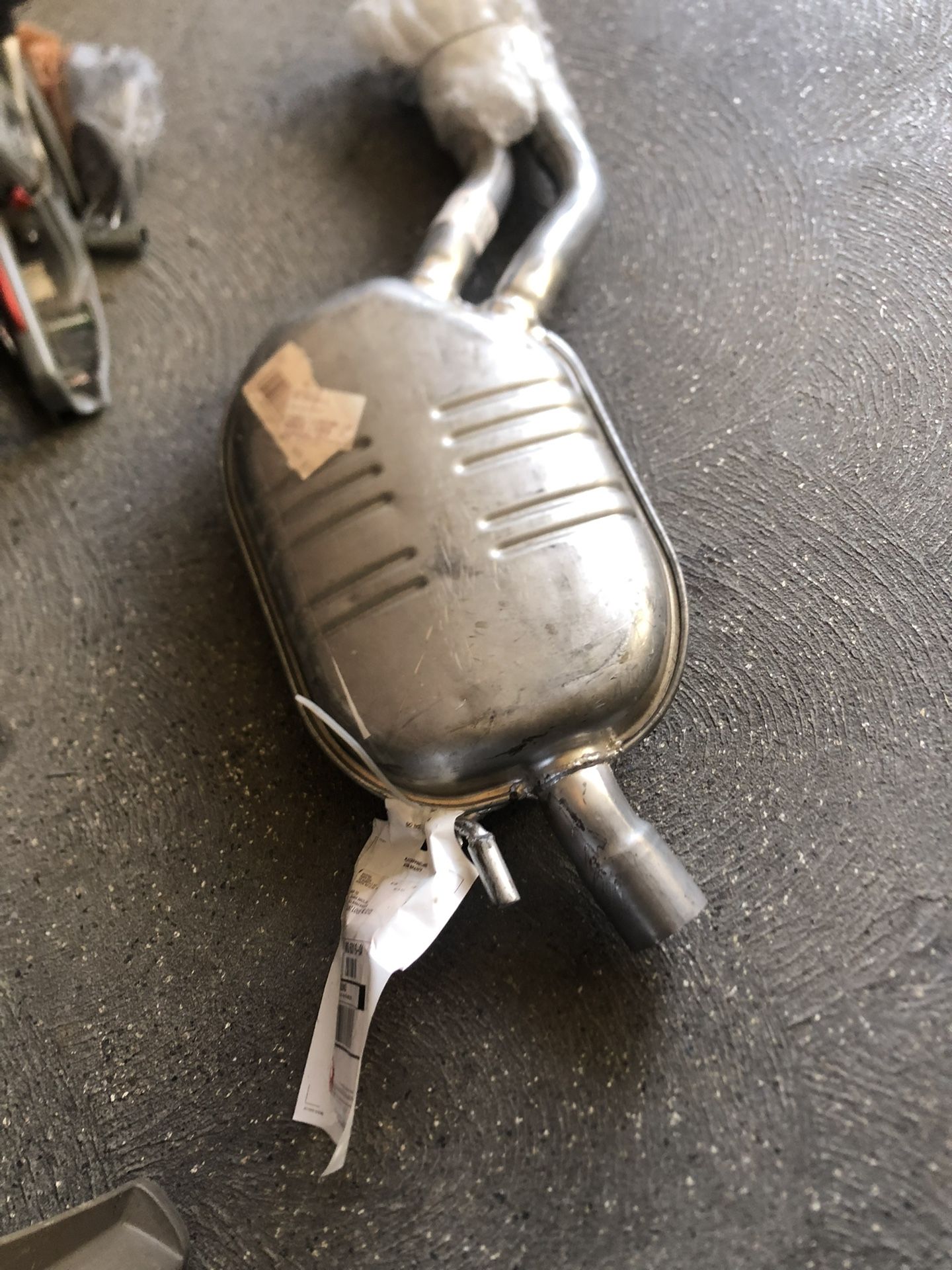 BREND NEW CAR MUFFLER RESONATOR