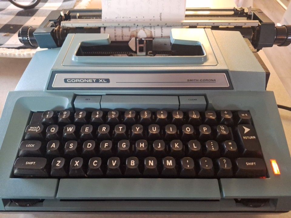 Smith Corona Coronamatic Xl Typewriter 
