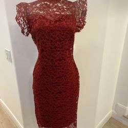En Focus Studio Garnet Lace Midi Dress – High Neck, Flutter Sleeve – RED Size 8 NWT