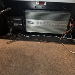 Hifonics amplifier 2100 watts  Epicenter