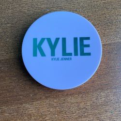 Kylie Jenner Body Glow