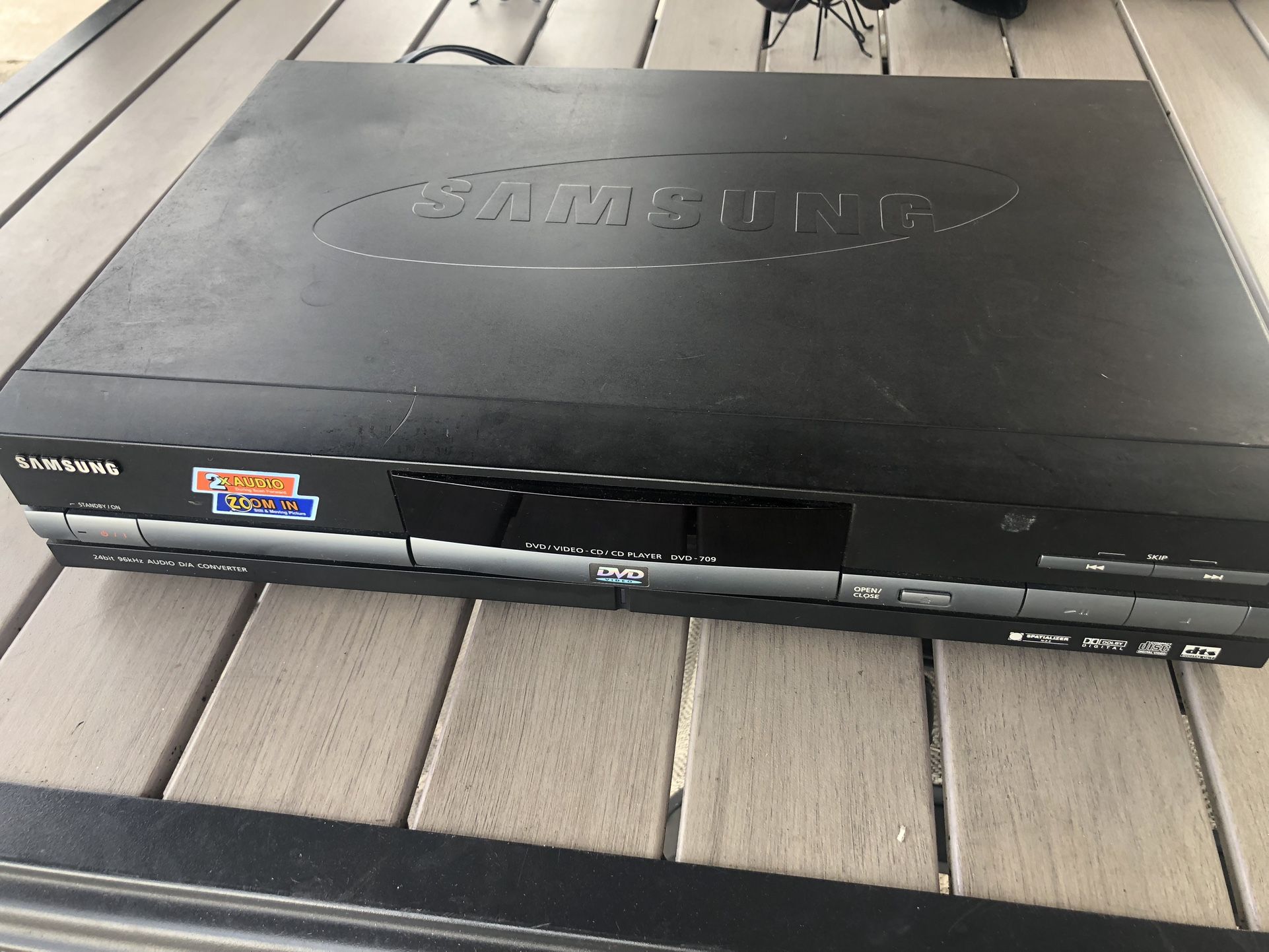 SAMSUNG DVD PLAYER
