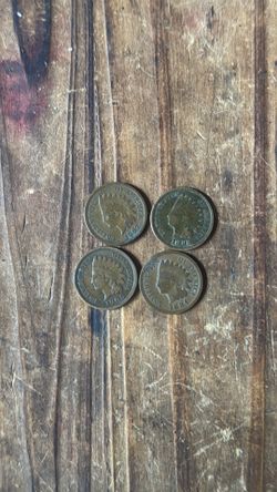 Four Indian head pennies good condition from the late 1800s early 1900s