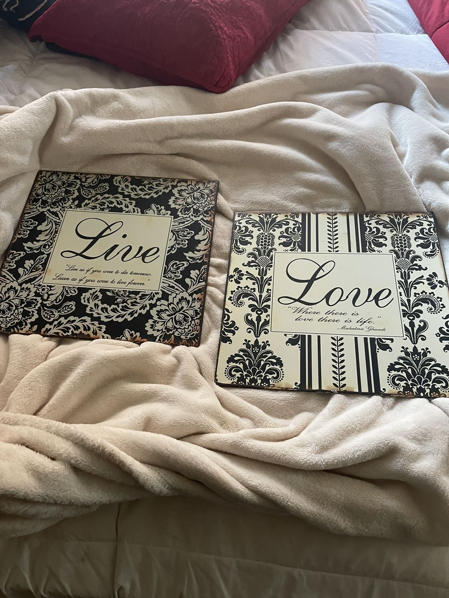 Metal Wall Plaques or Pictures