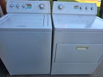 Whirlpool Washer & Gas Dryer