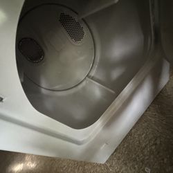 gas amana washer, and Plug In Dryer