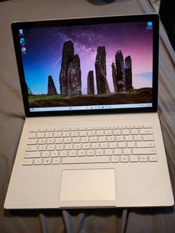 13.5" Microsoft Surface Book 3 Intel i5 8GB