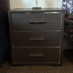 Queen Size Bedroom set 