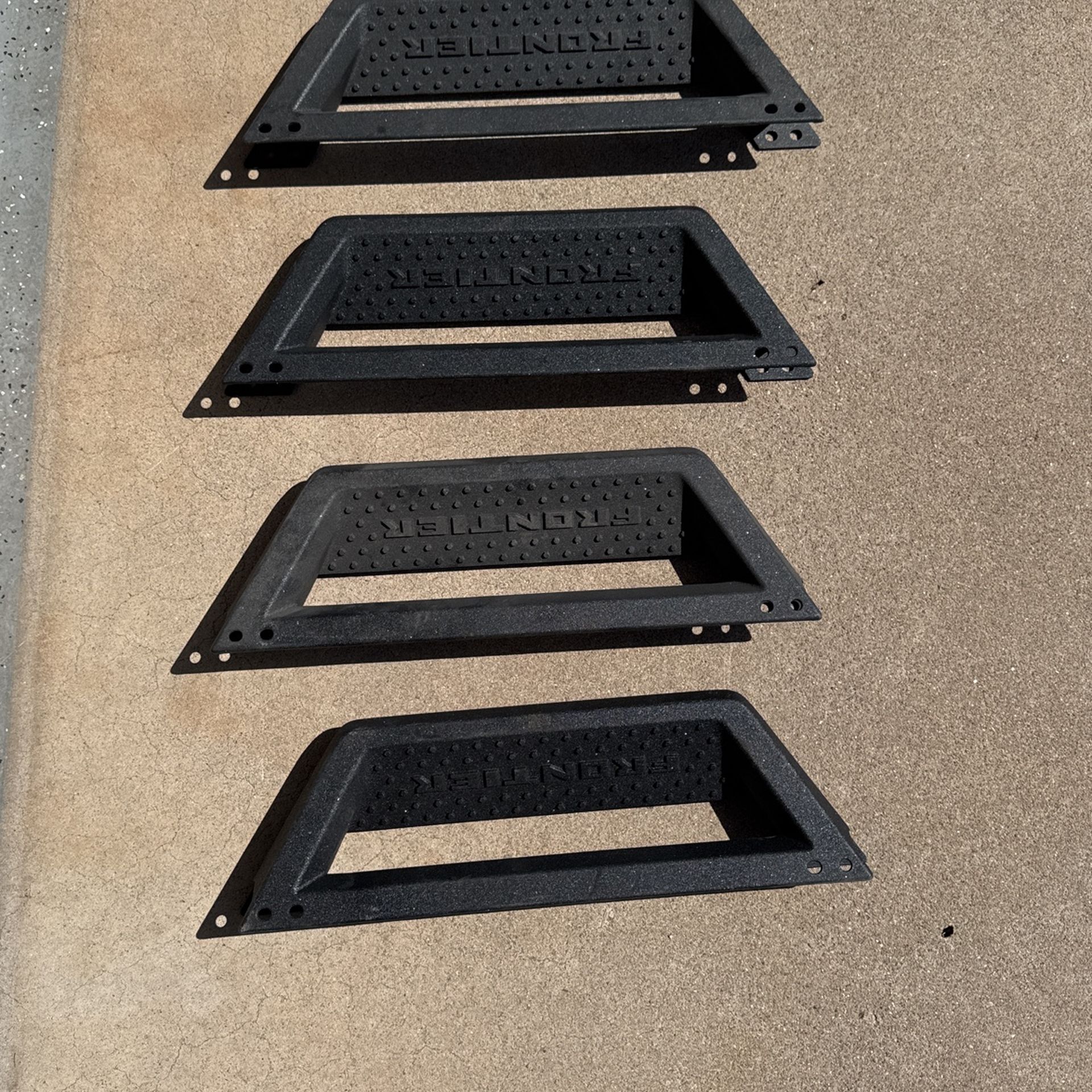 Running Board Steps - 2023 Nissan Frontier