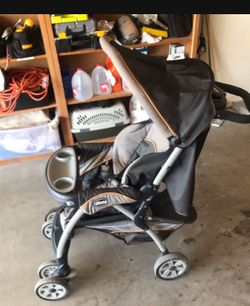 Chicco Stroller- Chicco Infant Car seat Can Be Clipped In $40Obo
