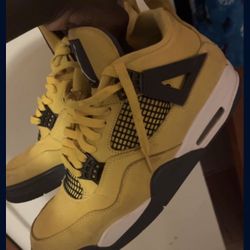 Jordan 4 Yellow 