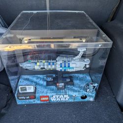 Lego Star Wars Invisible Hand 25th Anniversary Store Display Box