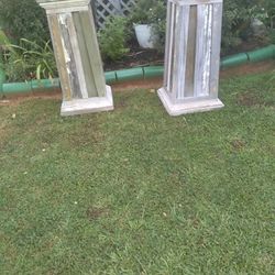 Wood Pedestal Stand S