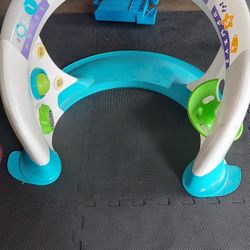  Fisher-Price Bright Beats Smart Touch Play Space