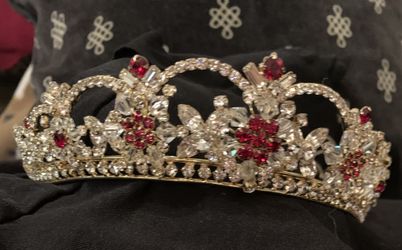 Crown Red And White Glass Rhinestones New With Tags