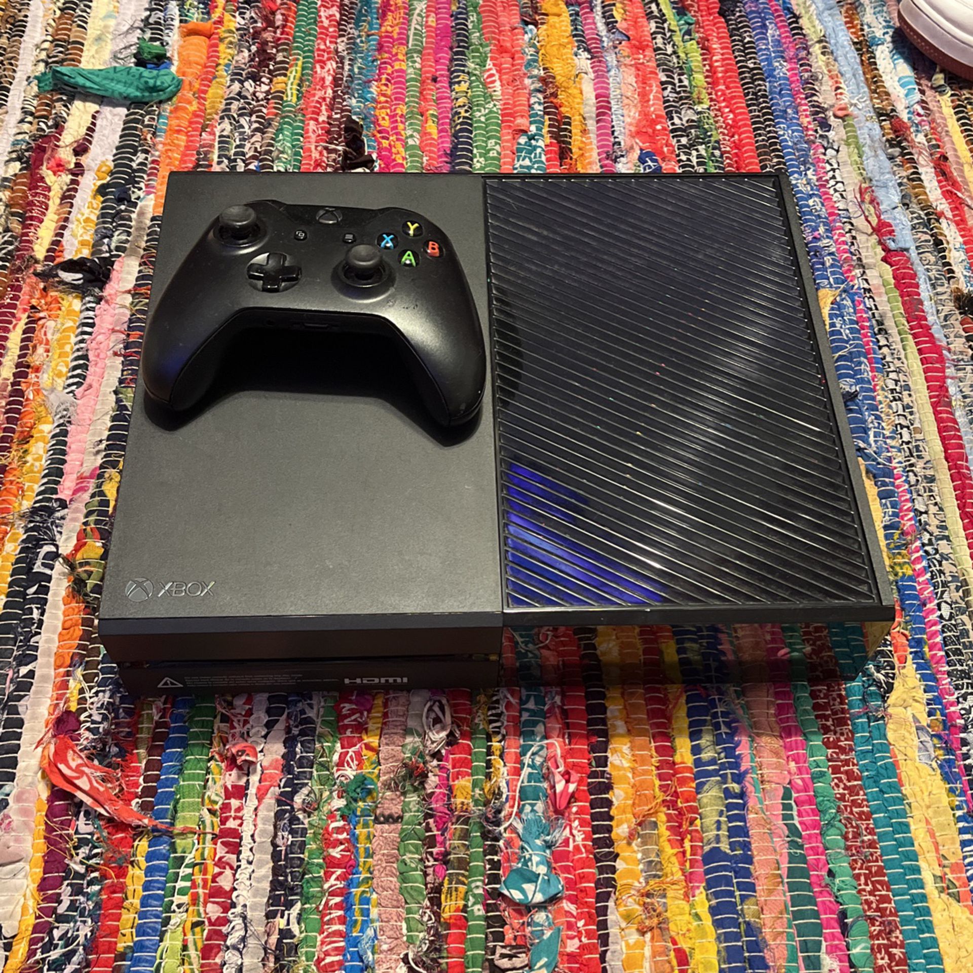 Xbox 1 With Xbox Controller