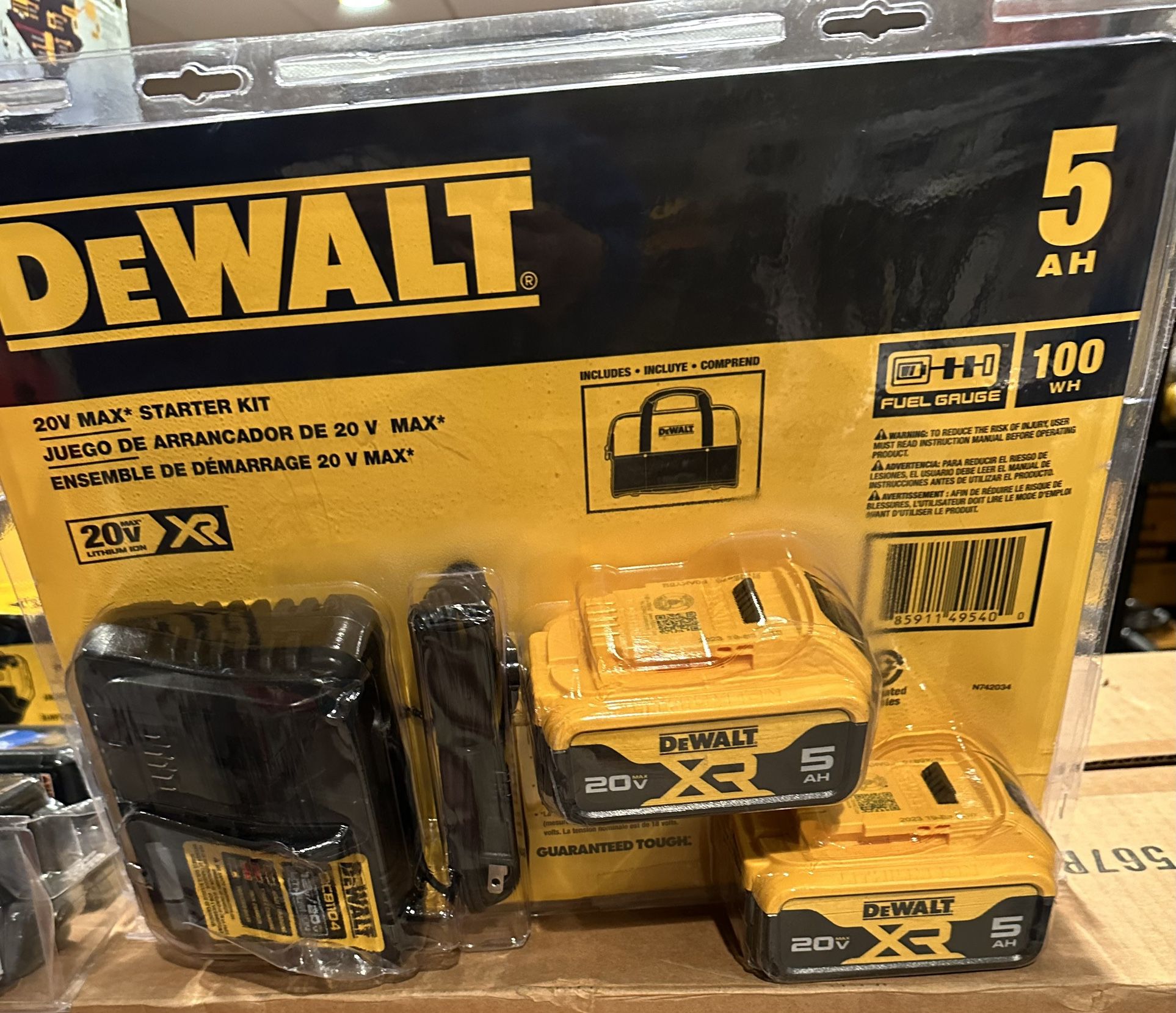 DEWALT 20V MAX XR Premium Lithium-lon 5.0Ah Battery Pack (2 Pack), Charger and Kit Bag