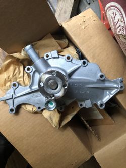 Ford water pump brand new